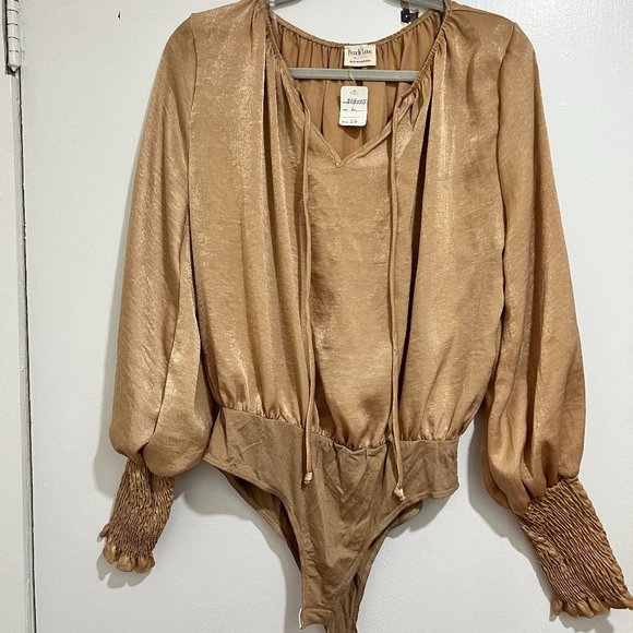 Peach Love California Tops - 🏷 *NWT* Peach Love Brand Silk Long Sleeve Bodysuit - Effortless Elegance 🍑✨